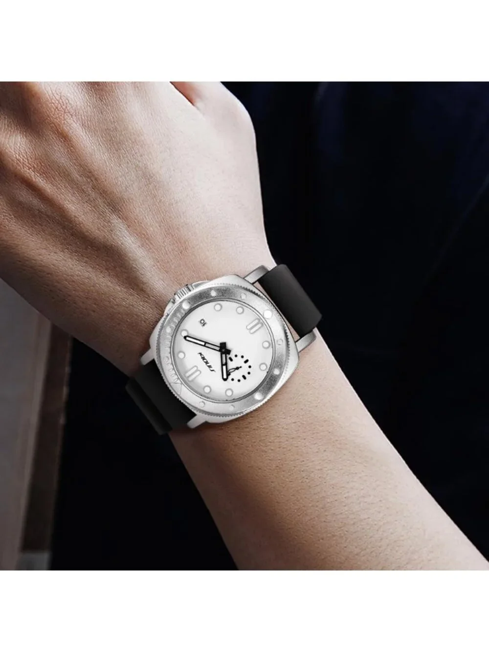 Men's Silver Analog Silicone Strap Water Resistant Rotating Bezel Wrist Watch